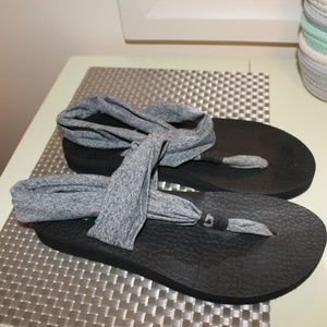❤GREAT CONDITION Skechers Mega Foam Sandals